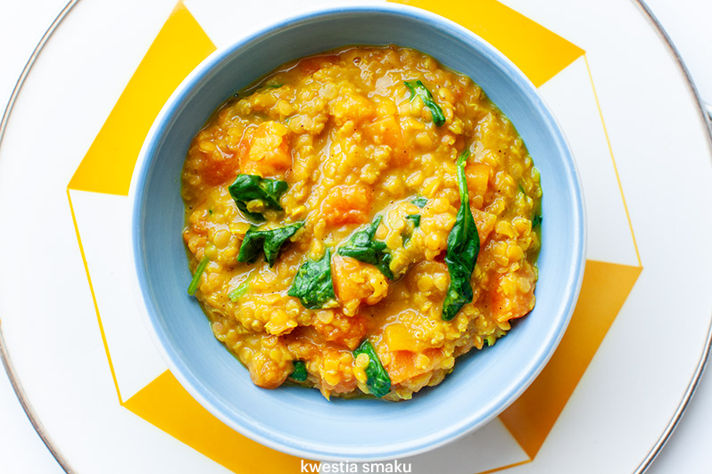 Błyskawiczne curry z soczewicy i dyni