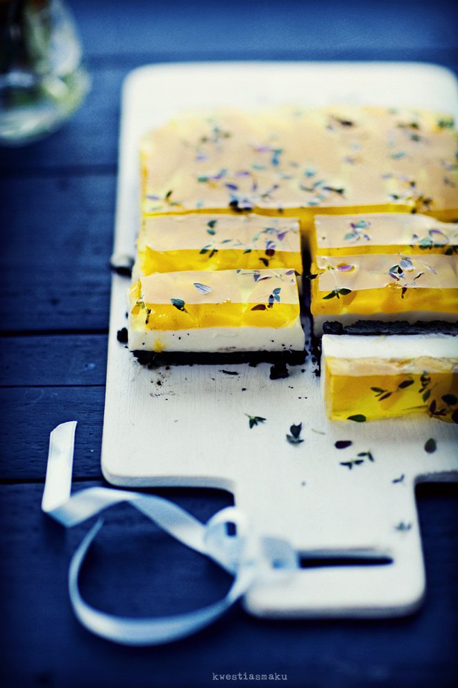Sernik na zimno z panna cotta, mango i galaretką