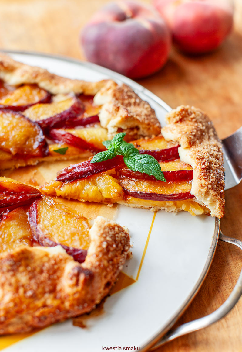 Galette z brzoskwiniami