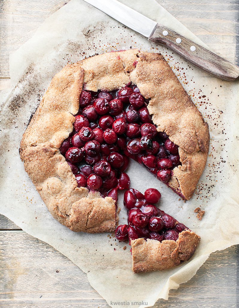 Tarta rustykalna z wiśniami