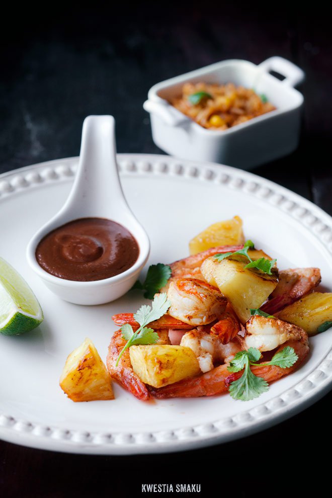 Krewetki z sosem mole poblano