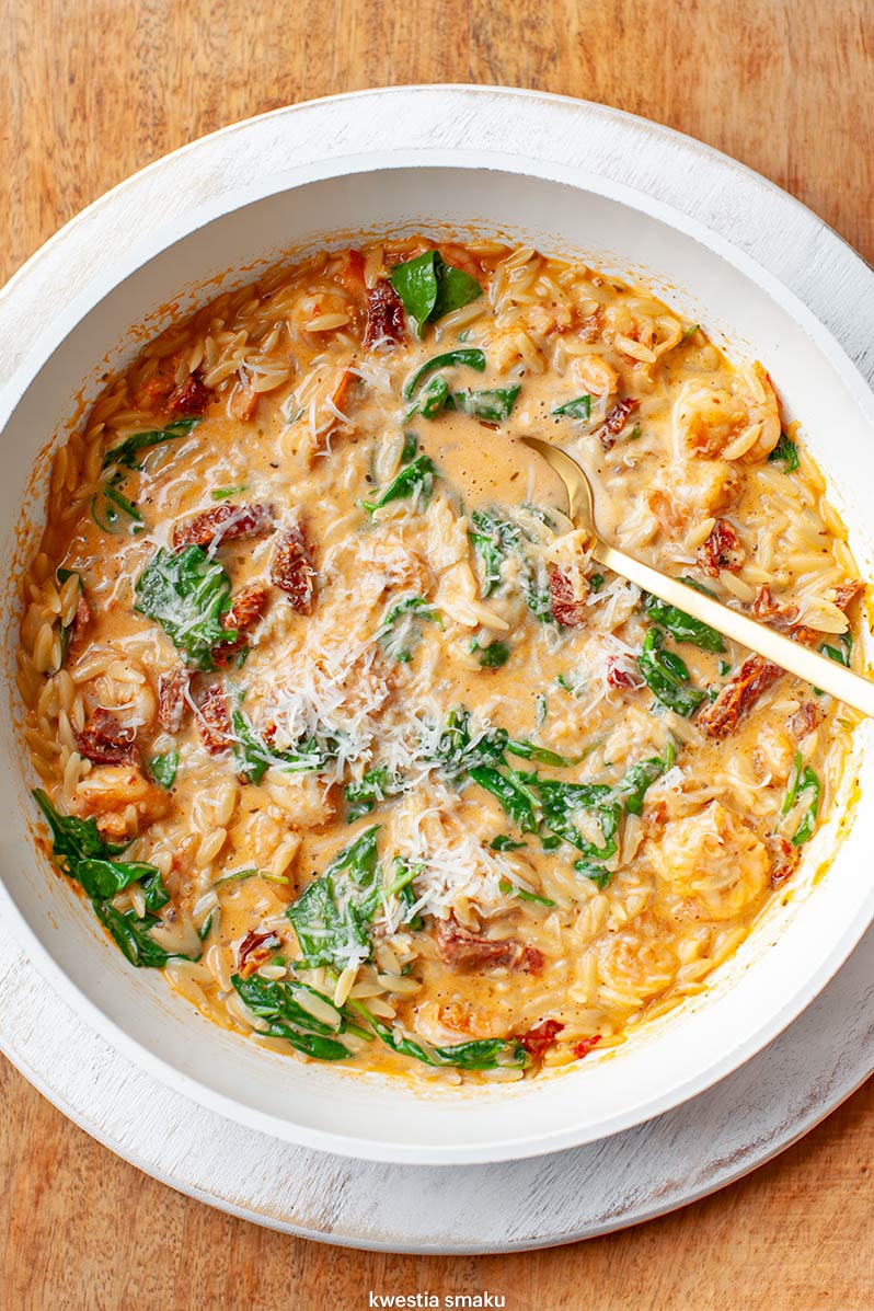 Makaron orzo z krewetkami