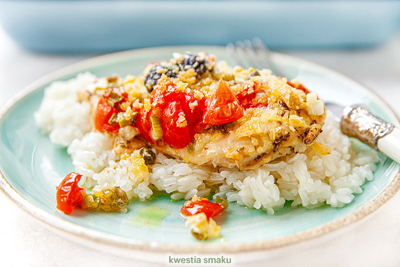 Pieczony filet kurczaka z chrupiącą posypką panko
