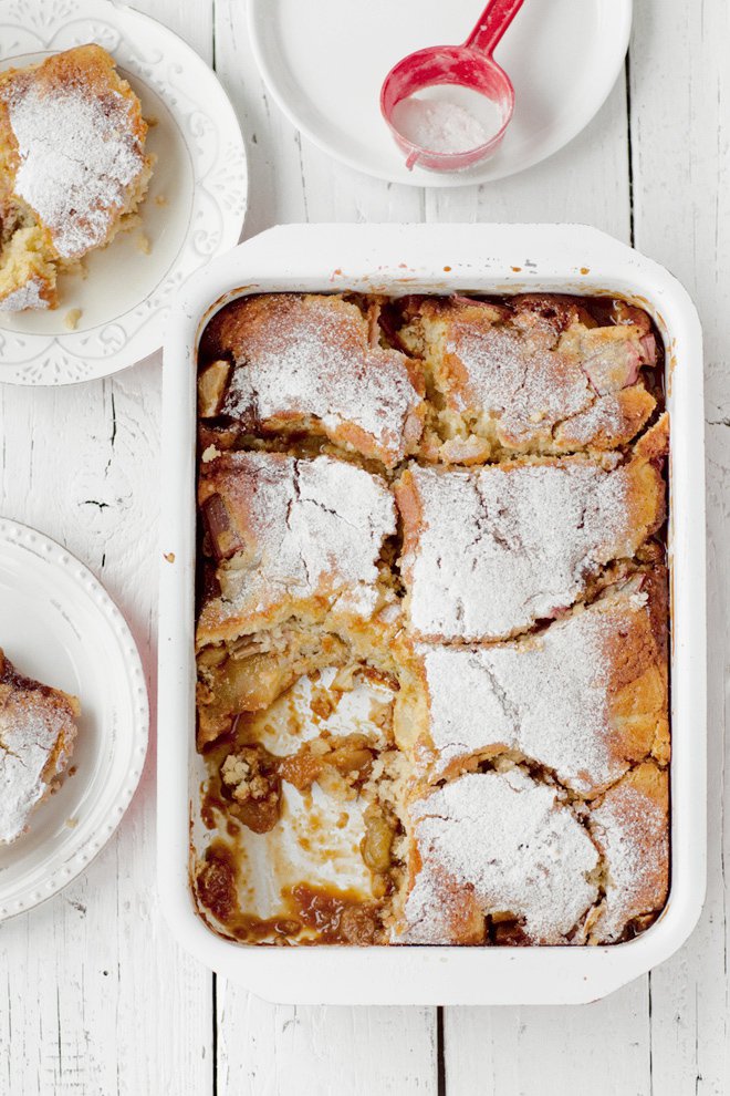 Pudding z jabłkami i rabarbarem