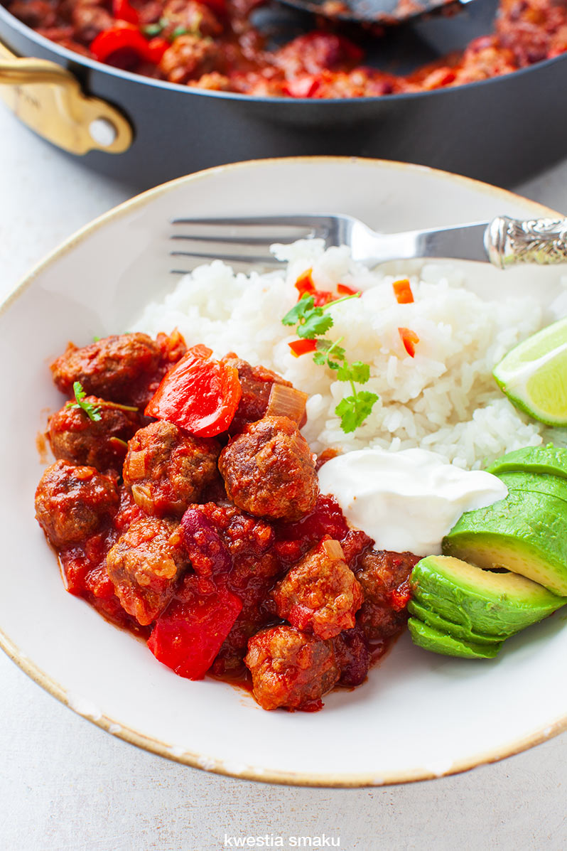 Pulpeciki chili con carne