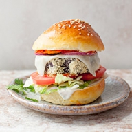 Wege burgery z pieczonym bakłażanem