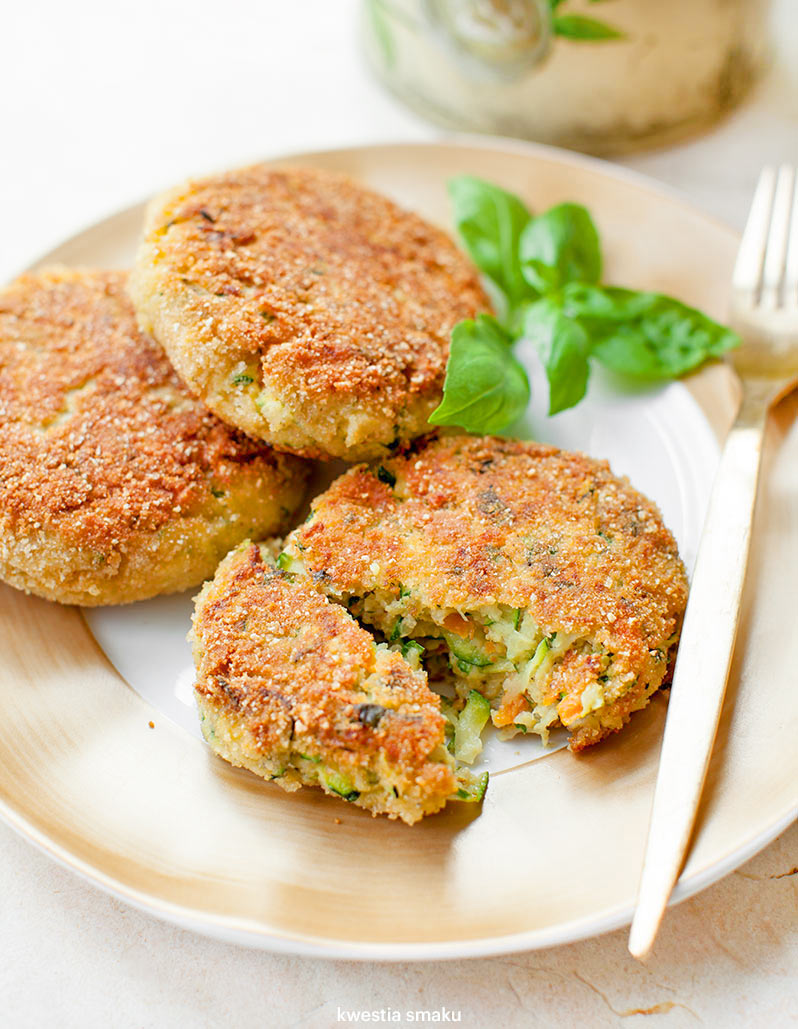 kotlety_z_cukinii_01_0.jpg