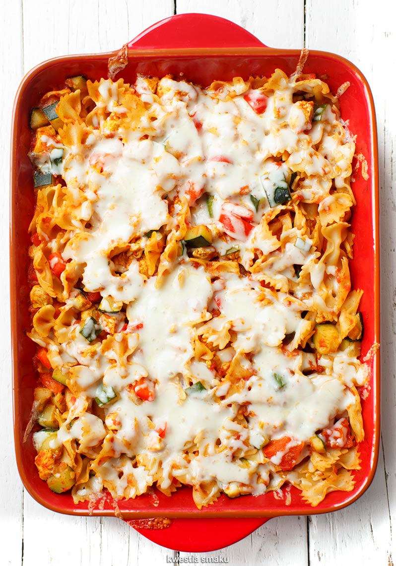 Zapiekanka makaronowa z kurczakiem, warzywami i serem Kwestia Smaku