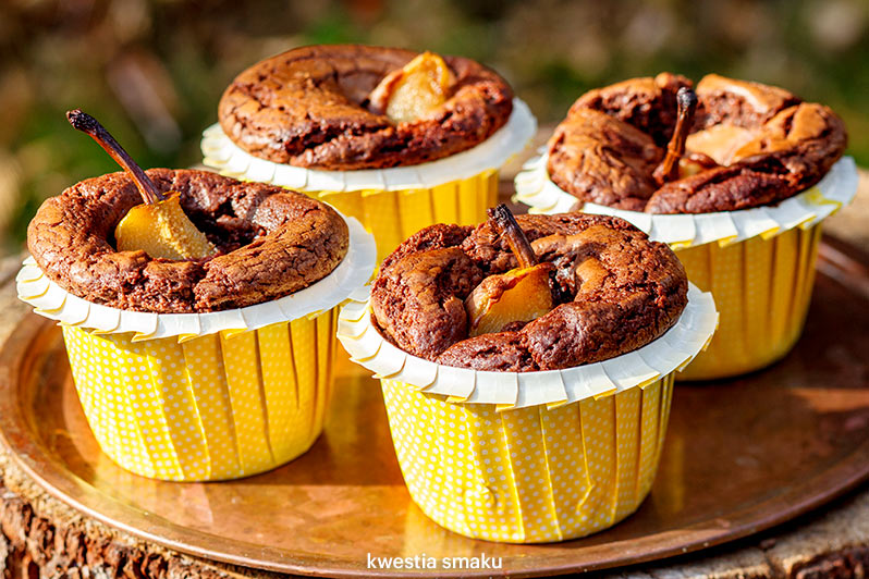 Babeczki czekoladowe Brownie z gruszką