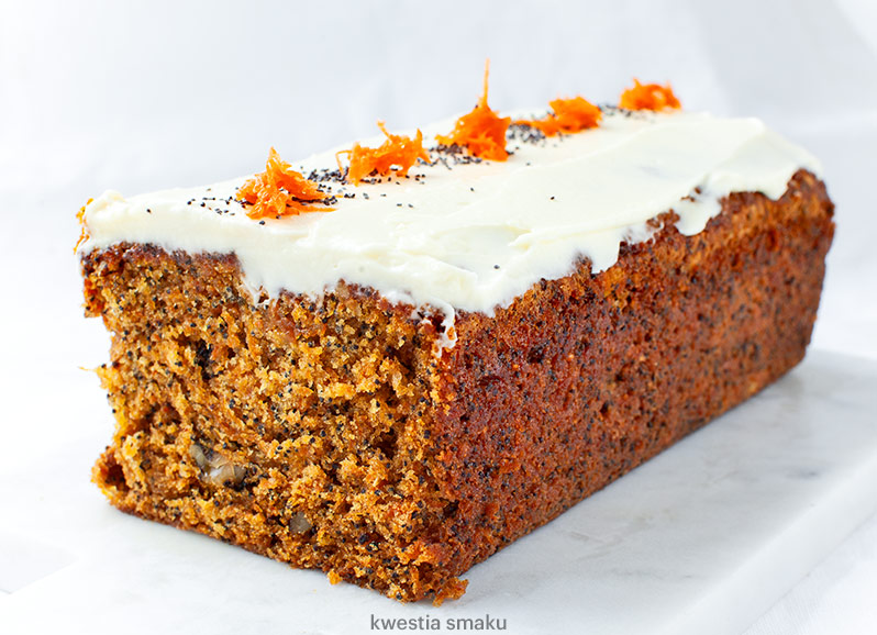 Ciasto marchewkowe z makiem