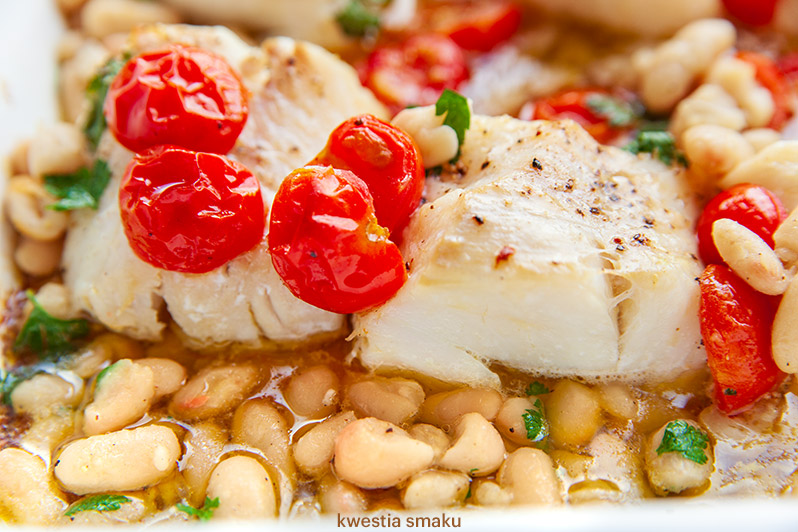 Dorsz zapiekany z fasolką