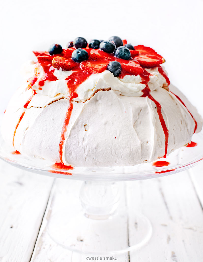 Pavlova z truskawkami