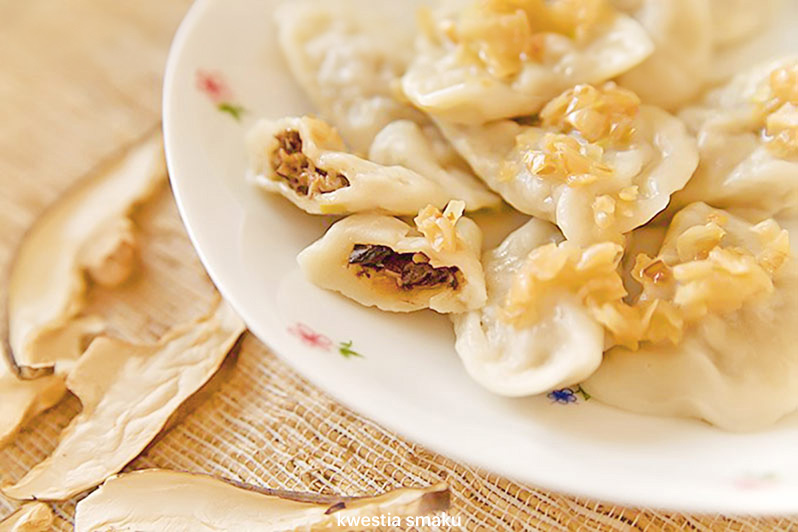 Pierogi z kapustą i grzybami