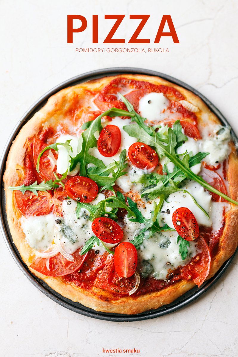 Pizza z gorgonzolą i pomidorami