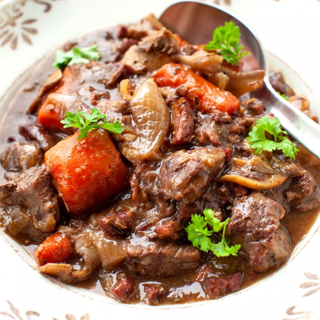 Gulasz wołowy po prowansalsku