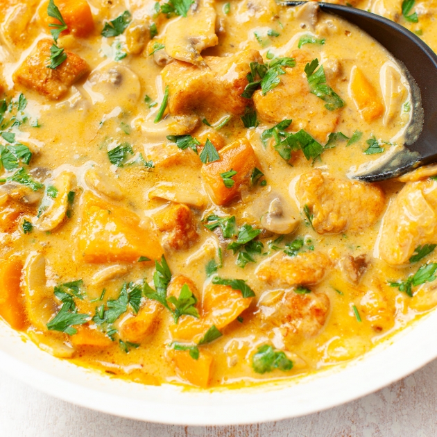 Indyk w sosie z dynią i pieczarkami