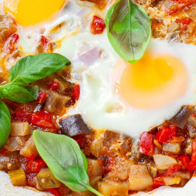 Jajka sadzone w ratatouille