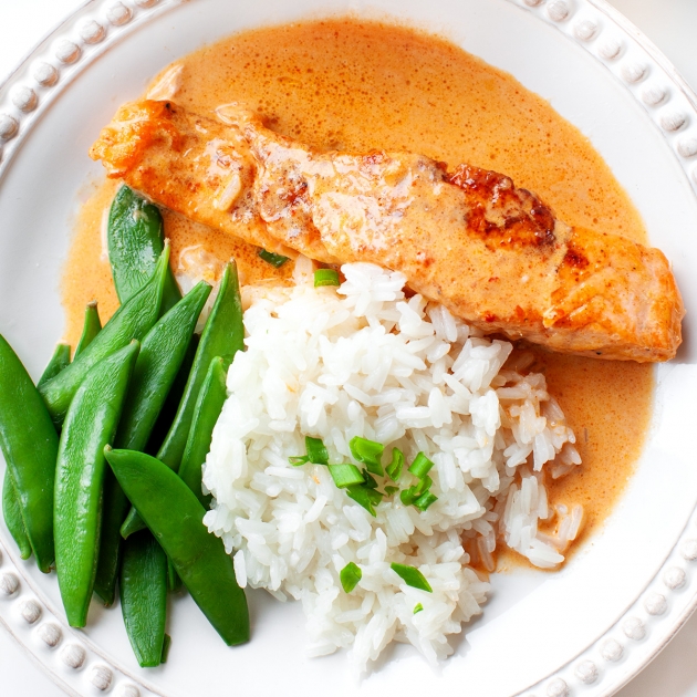 Łosoś w sosie curry - prosty przepis