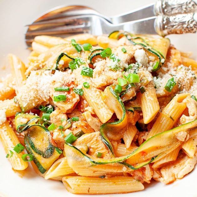 Makaron Primavera z kurczakiem Blog Kwestia Smaku