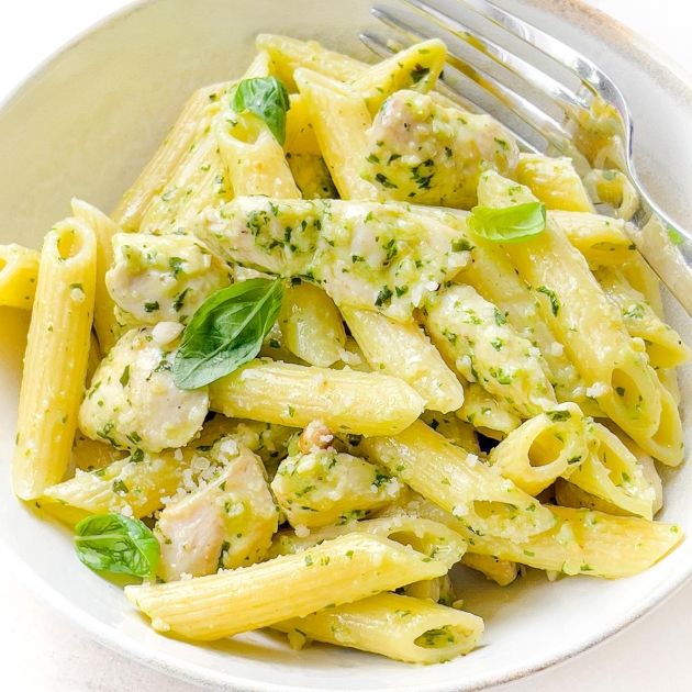 Makaron z kurczakiem i pesto Blog Kwestia Smaku