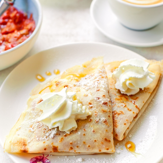 Naleśniki z rabarbarem