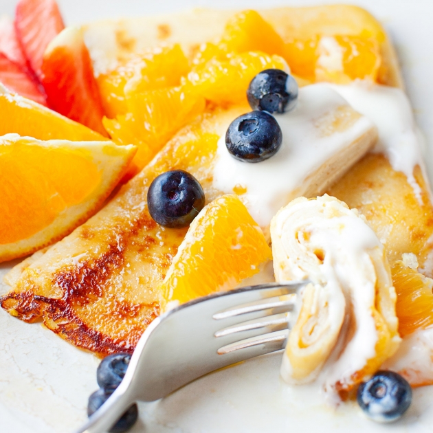 Naleśniki z sosem pomarańczowym