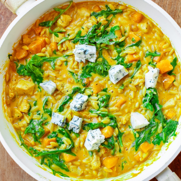 Makaron Orzo z kurczakiem i dynią