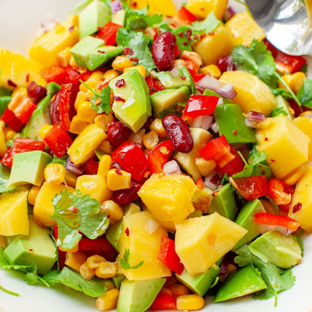 Sałatka meksykańska z mango i awokado