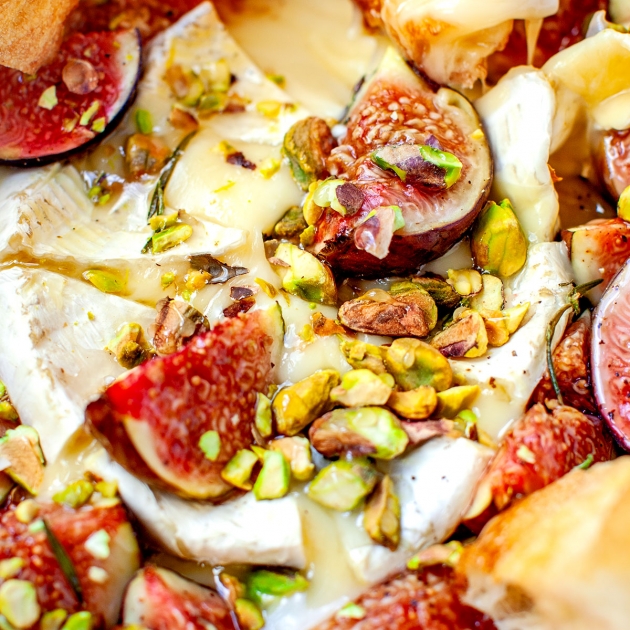 Ser camembert zapiekany z figami