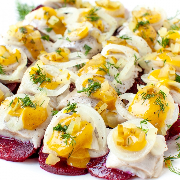 Śledzie z buraczkami