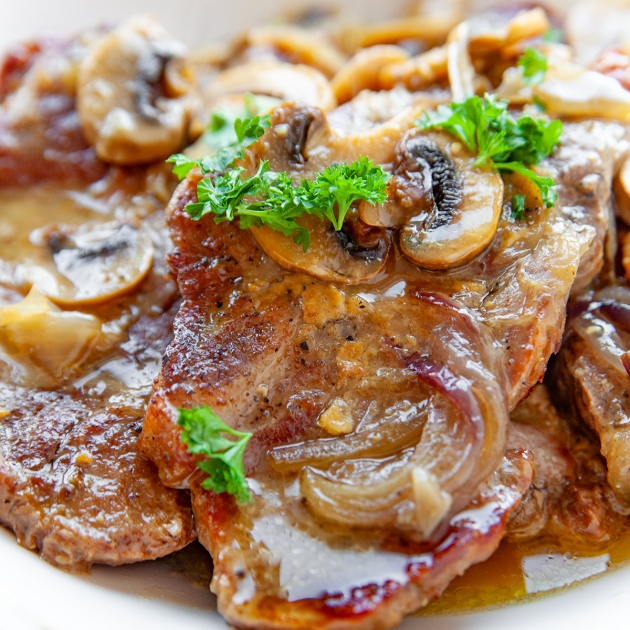 Steki z karkówki pieczone w piekarniku