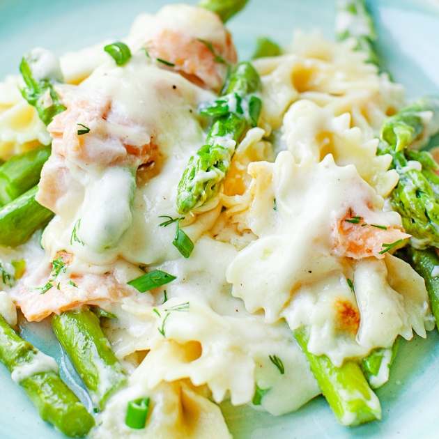 Zapiekanka makaronowa ze szparagami