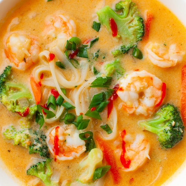 Zupa curry z krewetkami