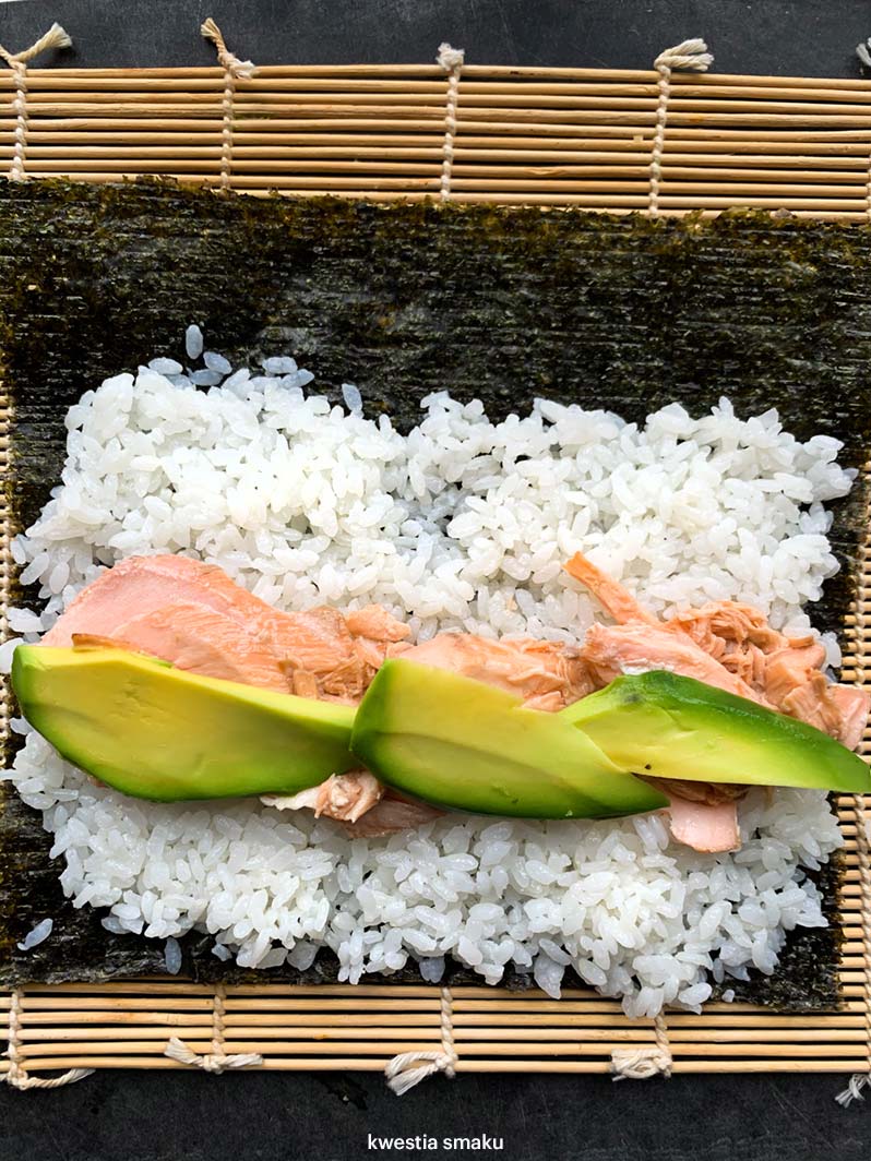 "Sushi" z pieczonym łososiem teriyaki